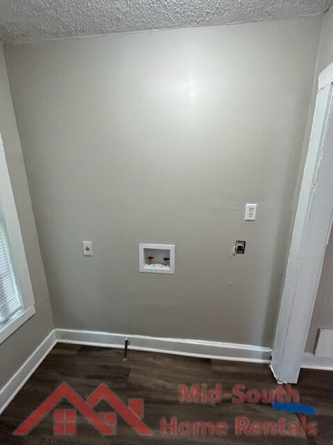 Building Photo - 253 Silverage Ave