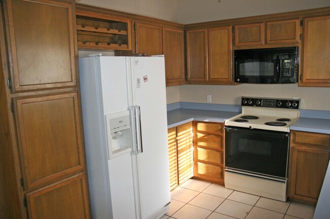 Building Photo - Nice 3 Bdrm 2 Bath Home in Denton Tx