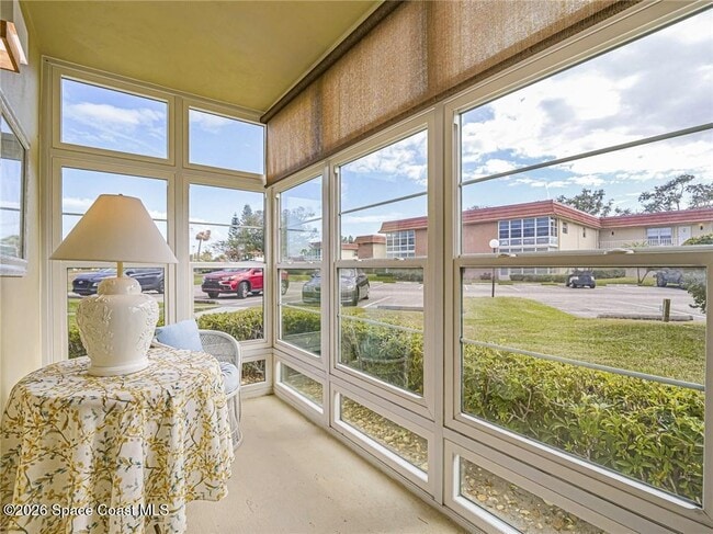 Building Photo - 11 Vista Palm Ln