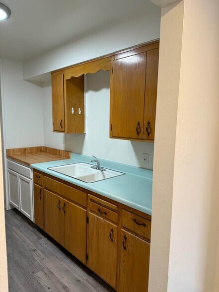 Building Photo - 2024 S Mill Ave