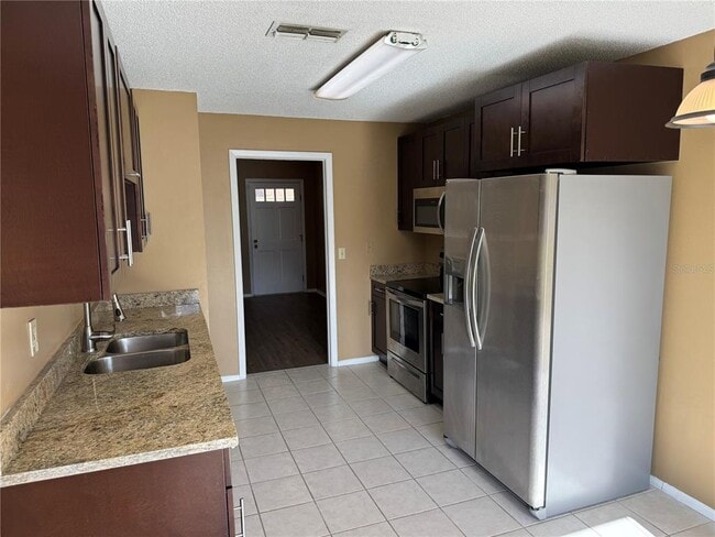 Building Photo - 3433 Laurel Dale Dr