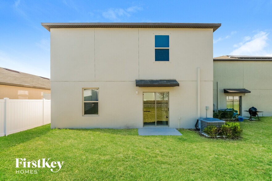 Building Photo - 14482 English Lavender Dr