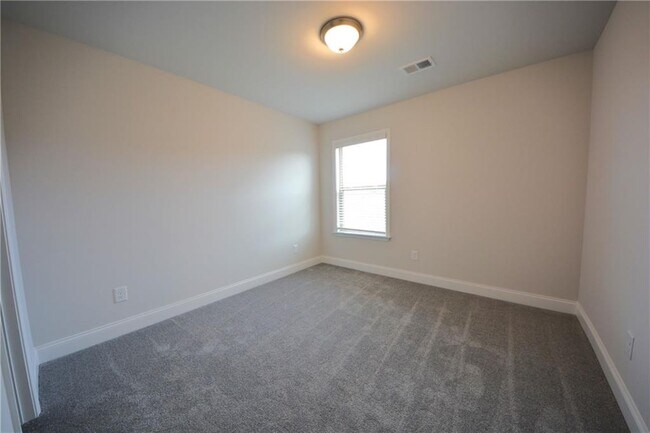 Building Photo - 1450 Sunny Vly Ln