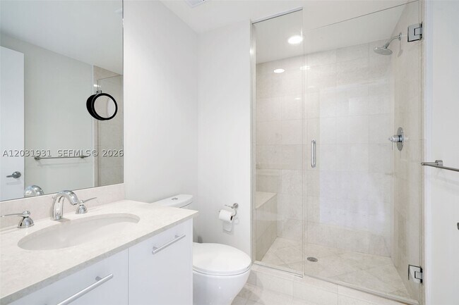 Building Photo - 2711 S Ocean Dr