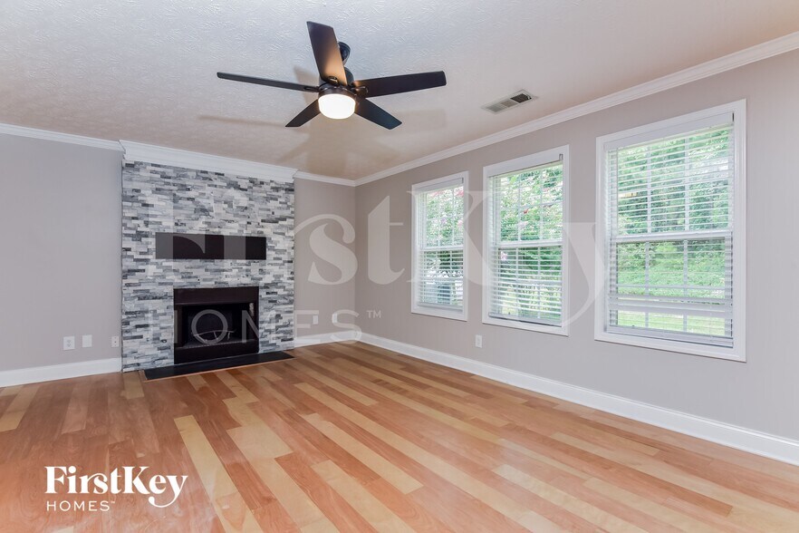 Building Photo - 6014 Fairing Drop