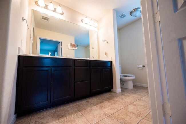 Building Photo - 6038 Wesley Manor Ct