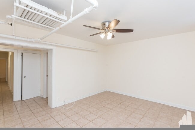 Building Photo - 4951 North Oakley-1