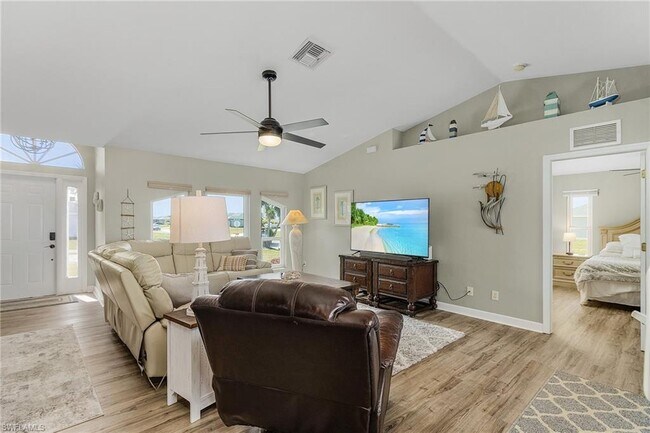 Building Photo - 703 NE 23rd Terrace