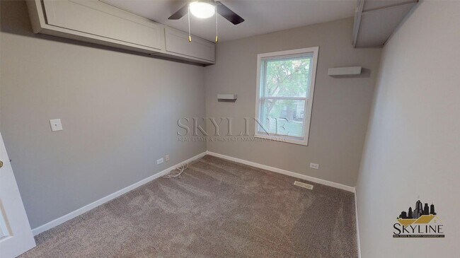 Building Photo - 240 Chippewa Court Unit B