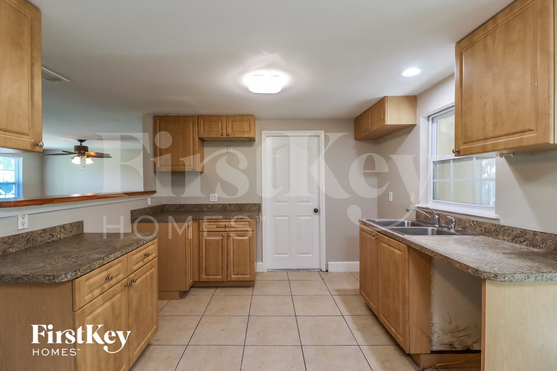 Building Photo - 7910 Woodgrove Cir