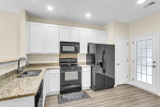 Building Photo - Beautiful FOUR bedroom townhome in Goose Creek!