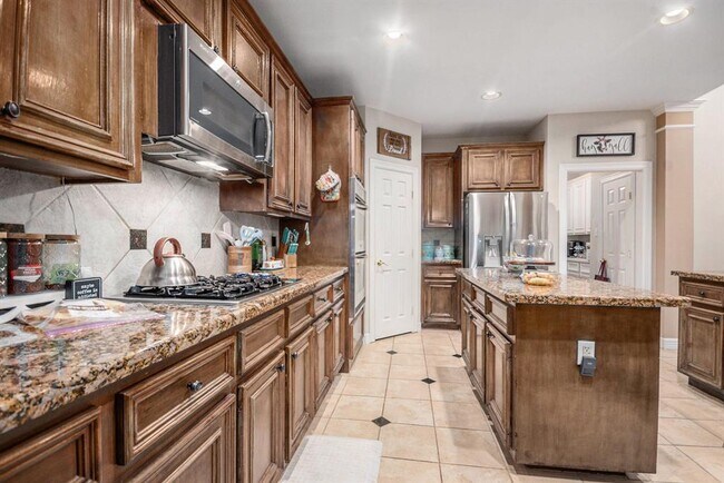 Building Photo - 305 Pinnacle Cove Ct