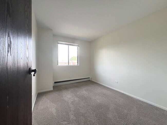 Building Photo - 19 Parkside Ct