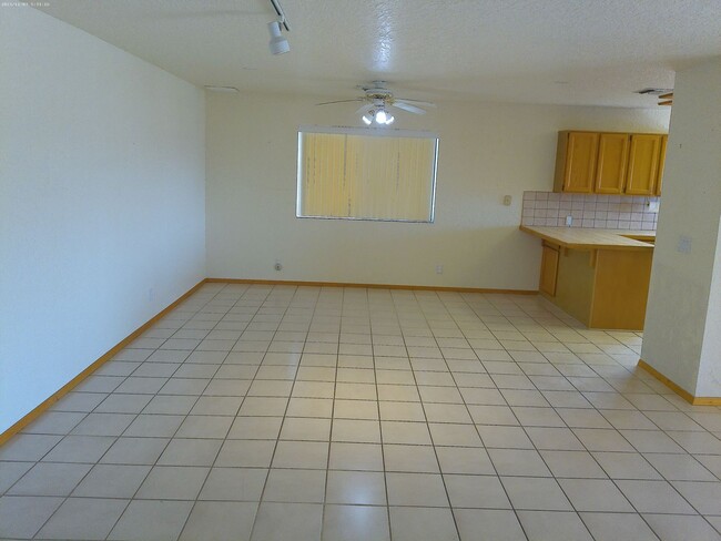 Building Photo - 1771 Miramar Dr