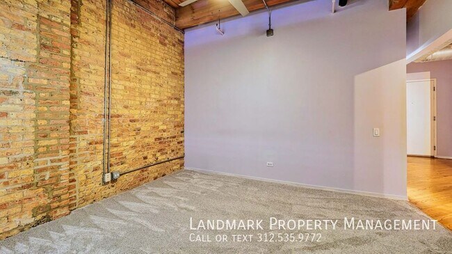 Building Photo - 375 W Erie St