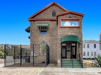 Building Photo - 138 E Duval St