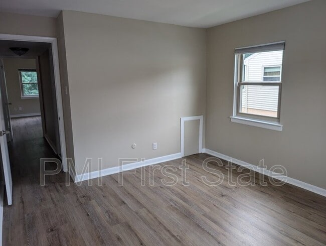 Building Photo - 1210 Chelmsford Cir