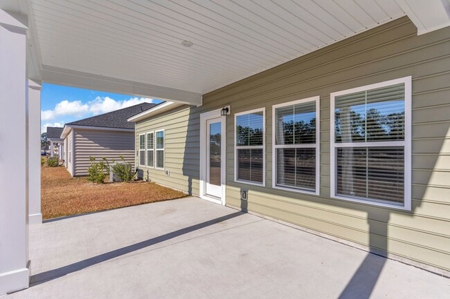 Building Photo - Perfect family home in Ocean Isle Beach