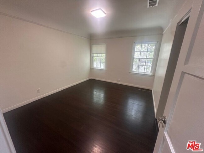 Building Photo - 4715 Camellia Ave