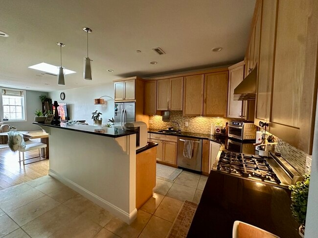 Building Photo - 30 High St