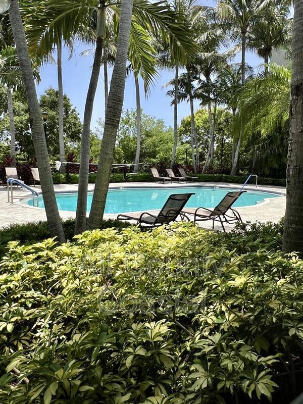 Building Photo - 1660 Renaissance Commons Blvd