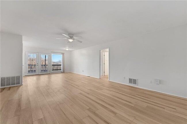 Building Photo - 14804 Dutchmans Dr