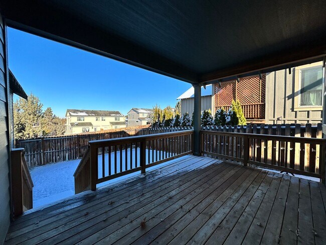 Building Photo - SPACIOUS SINGLE FAMILY HOME LOCATED IN SW REDMOND!