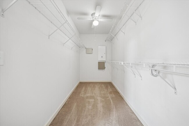 Building Photo - 2508 Calumet St