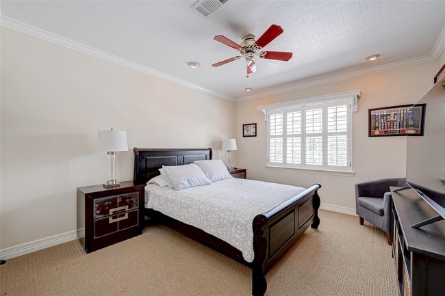 Building Photo - 6329 Del Monte Dr