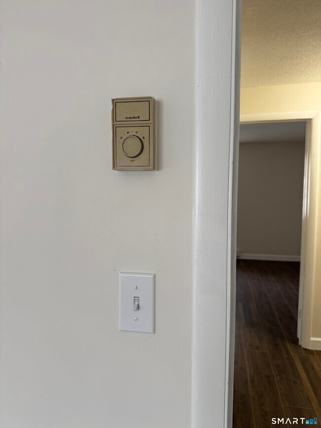 Building Photo - 39 Horton Hill Rd