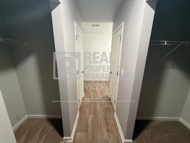 Building Photo - 187 Goodall Woods Dr