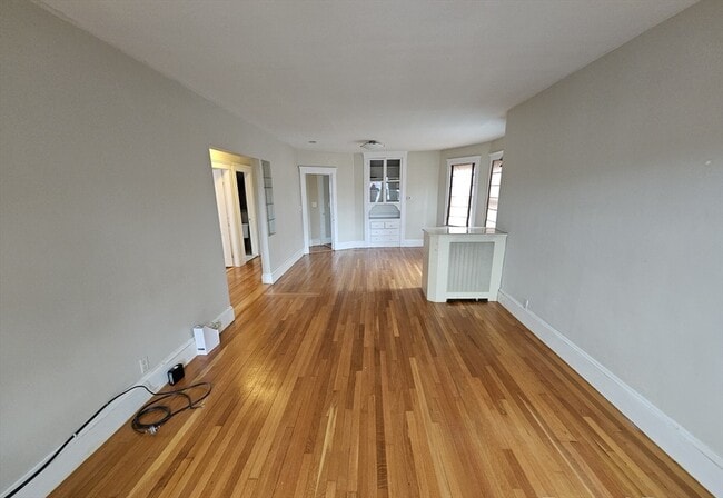 Building Photo - 82 Walnut St