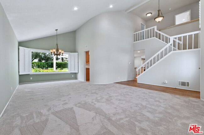 Building Photo - 2649 Rikkard Dr