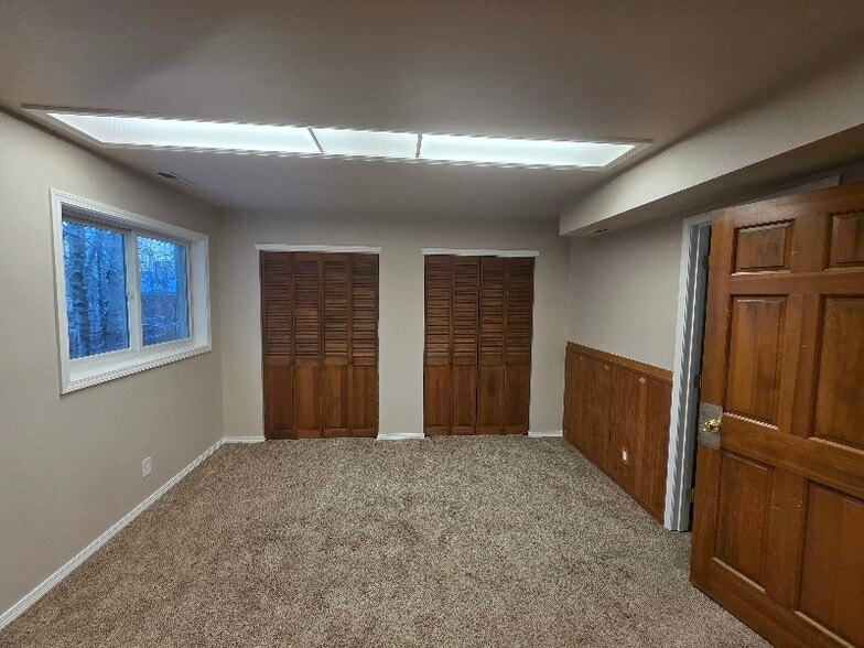 Building Photo - 18660 Kings Point Cir