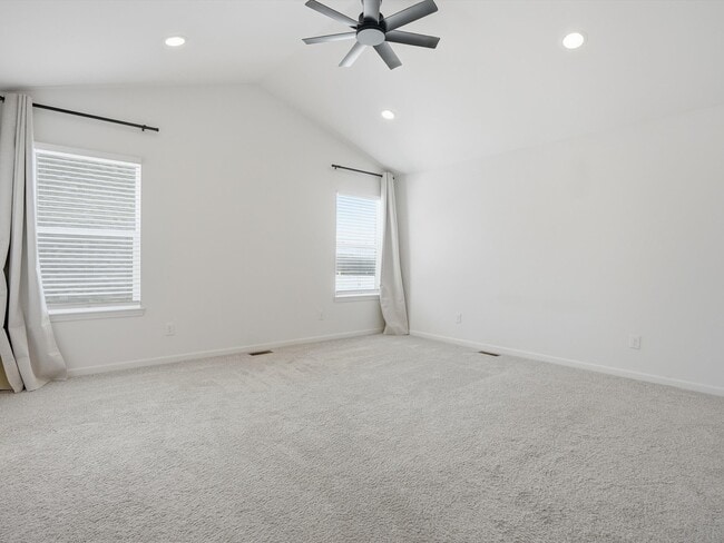 Building Photo - 6246 Hawthorne Ave