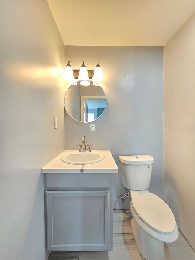 Building Photo - 45114 16th St W