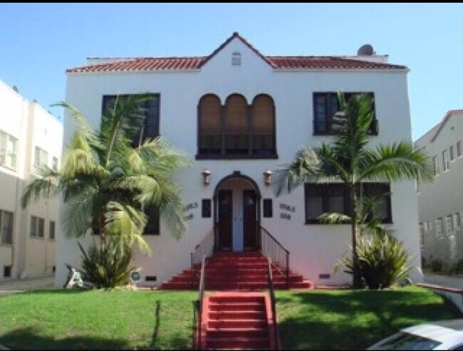 Primary Photo - 1016 S Orange Dr