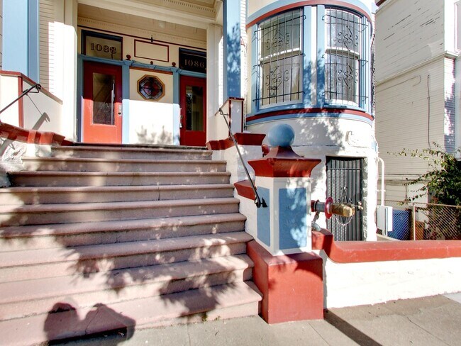 Building Photo - 1086 Fulton St