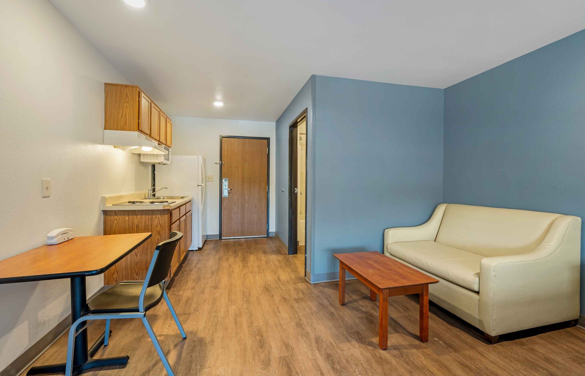 Building Photo - Furnished Studio-Indianapolis - Lawrence