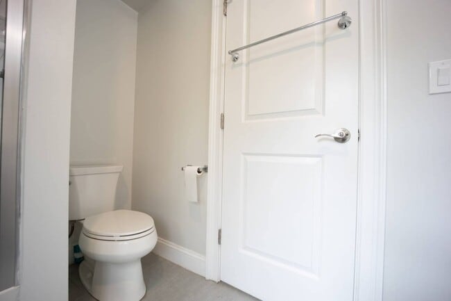 Building Photo - 1 Kewanee Rd