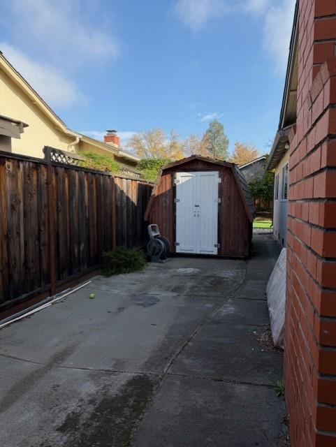 Building Photo - 34 San Piedras Pl