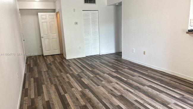 Building Photo - 160 SW 117th Terrace