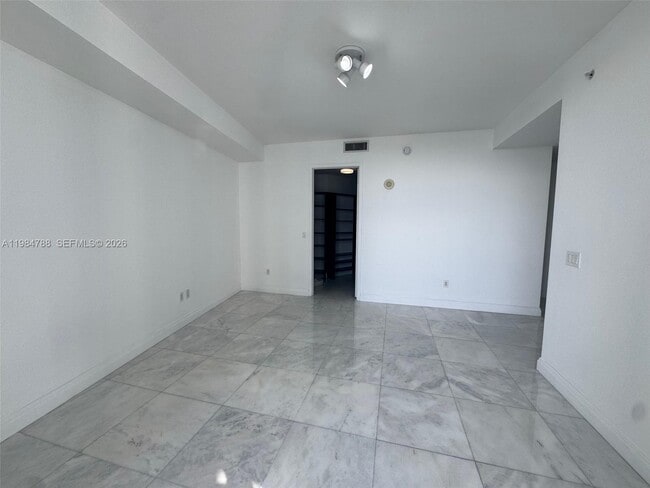 Building Photo - 18201 Collins Ave