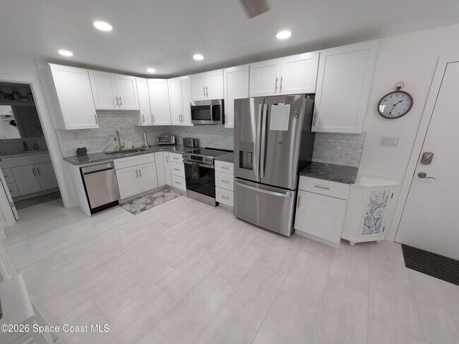 Building Photo - 4800 Ocean Beach Blvd