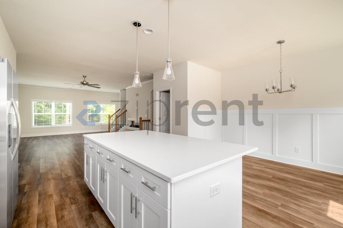 Building Photo - 5485 Blossomwood Trl SW