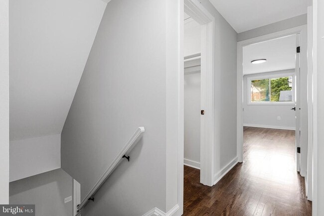Building Photo - 5511 Callander Dr
