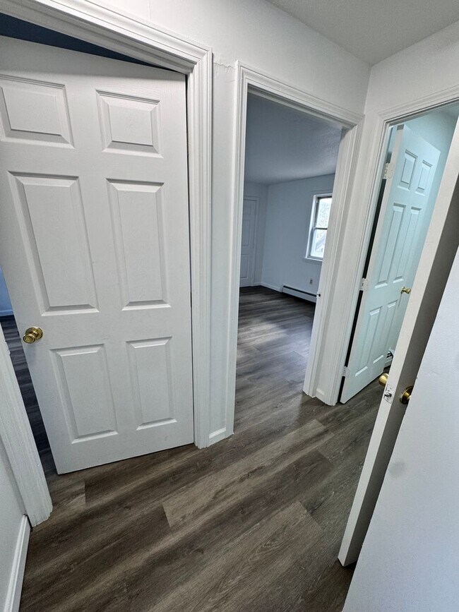 Building Photo - 17 Basset street