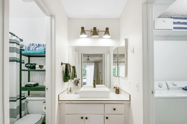 Building Photo - 77845 California Dr