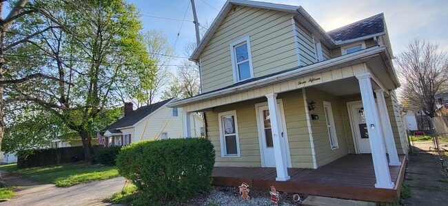 Building Photo - 315 S Maple St