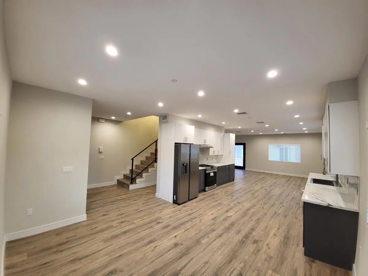 Building Photo - 10934 Nettleton St